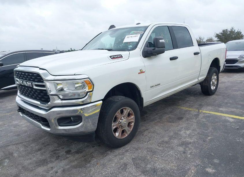 Photo 2 of 2024 Ram 2500 (VIN 3C6UR5DL8RG158028)