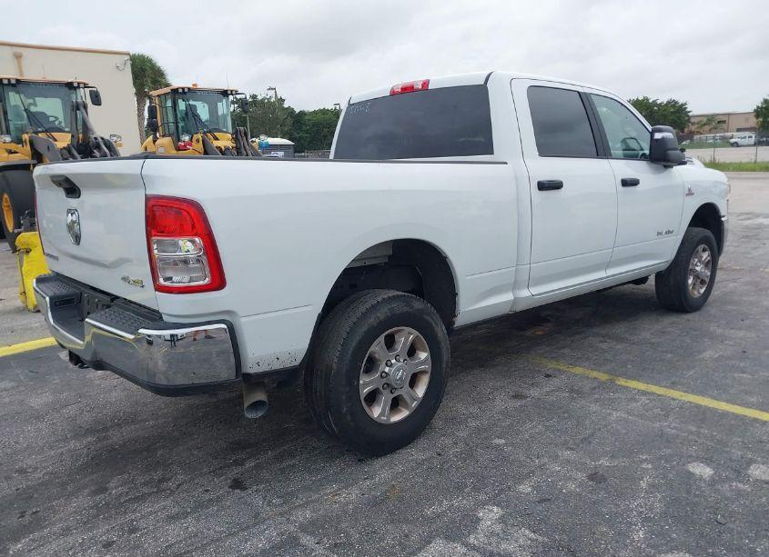 Photo 4 of 2024 Ram 2500 (VIN 3C6UR5DL8RG158028)