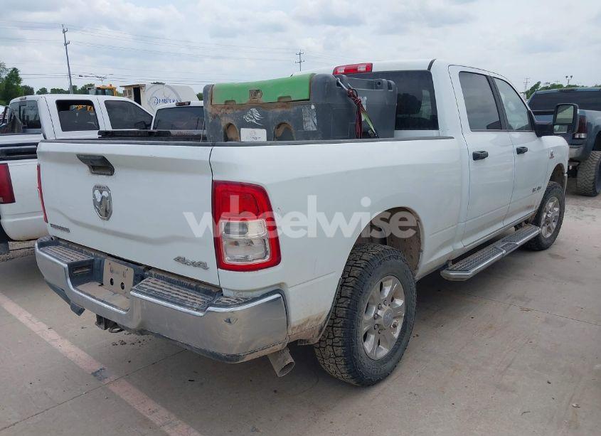 Photo 4 of 2024 Ram 2500 BIG HORN 4X4 6'4 BOX (VIN 3C6UR5DL9RG157986)