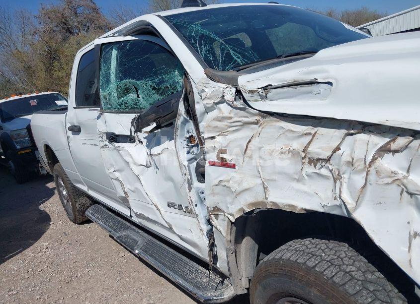 Photo 13 of 2024 Ram 2500 BIG HORN 4X4 6'4 BOX (VIN 3C6UR5DL9RG291347)