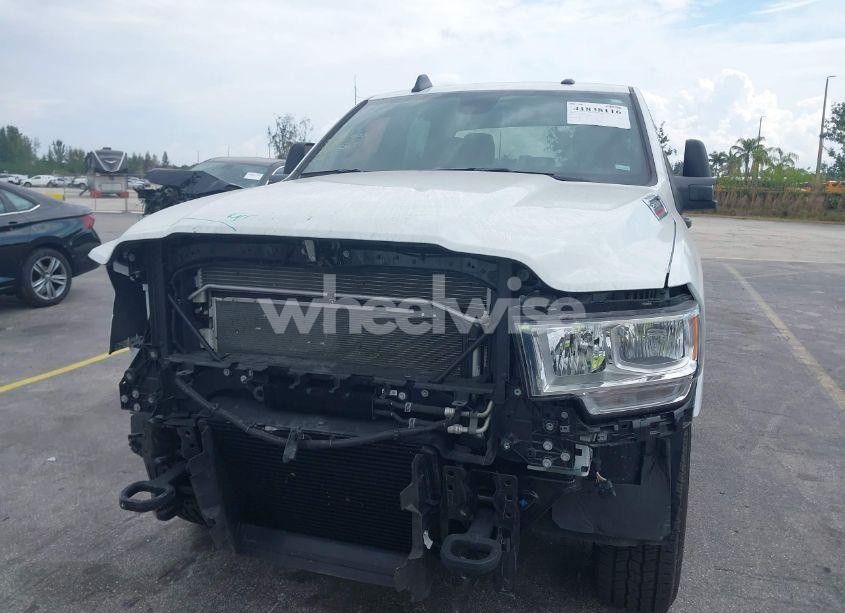 Photo 13 of 2024 Ram 2500 BIG HORN 4X4 6'4 BOX (VIN 3C6UR5DL9RG297746)