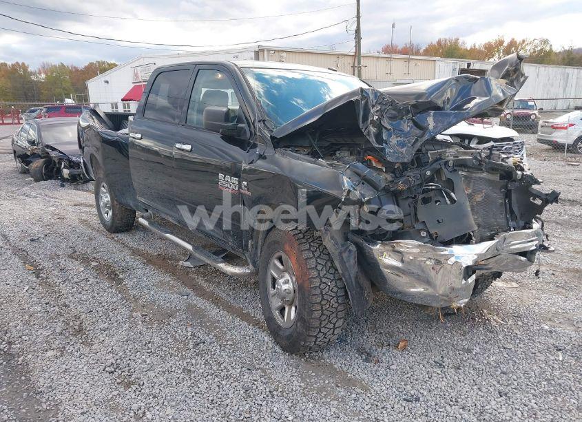 2018 Ram 2500 SLT 4X4 6'4 BOX (VIN 3C6UR5DLXJG394233) main photo