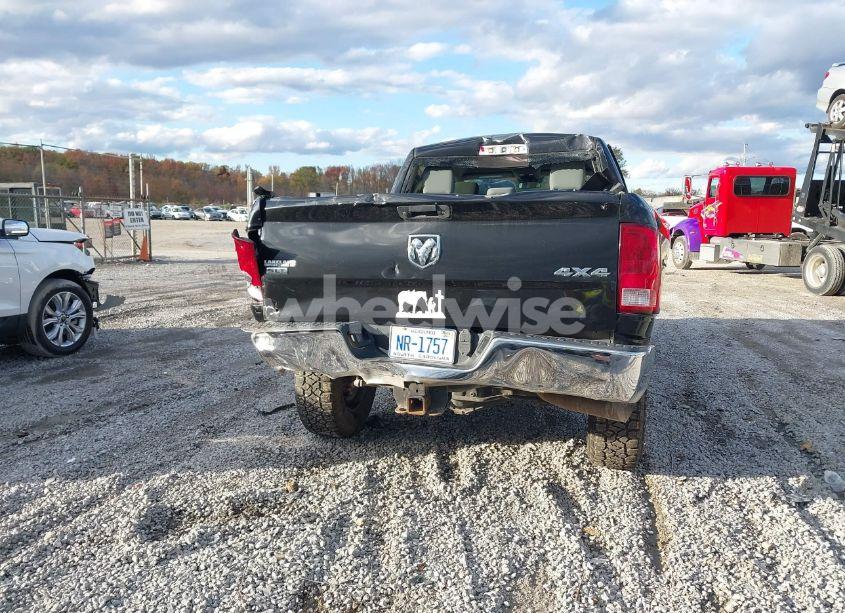 Photo 16 of 2018 Ram 2500 SLT 4X4 6'4 BOX (VIN 3C6UR5DLXJG394233)