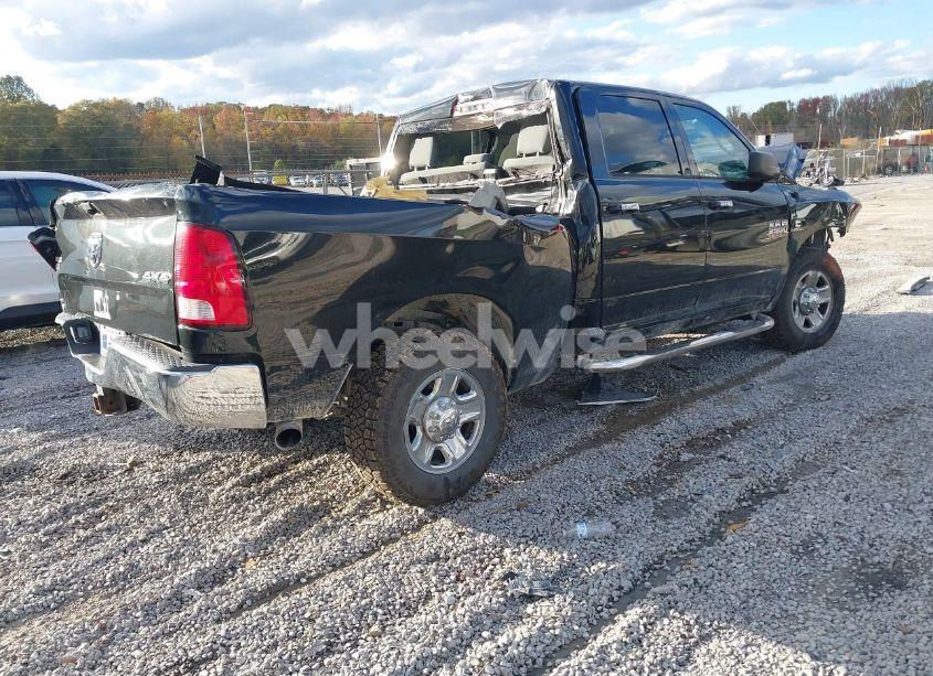 Photo 4 of 2018 Ram 2500 SLT 4X4 6'4 BOX (VIN 3C6UR5DLXJG394233)