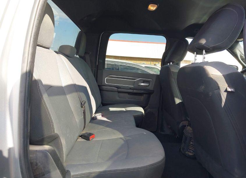 Photo 8 of 2022 Ram 2500 BIG HORN 4X4 6'4 BOX (VIN 3C6UR5DLXNG436681)