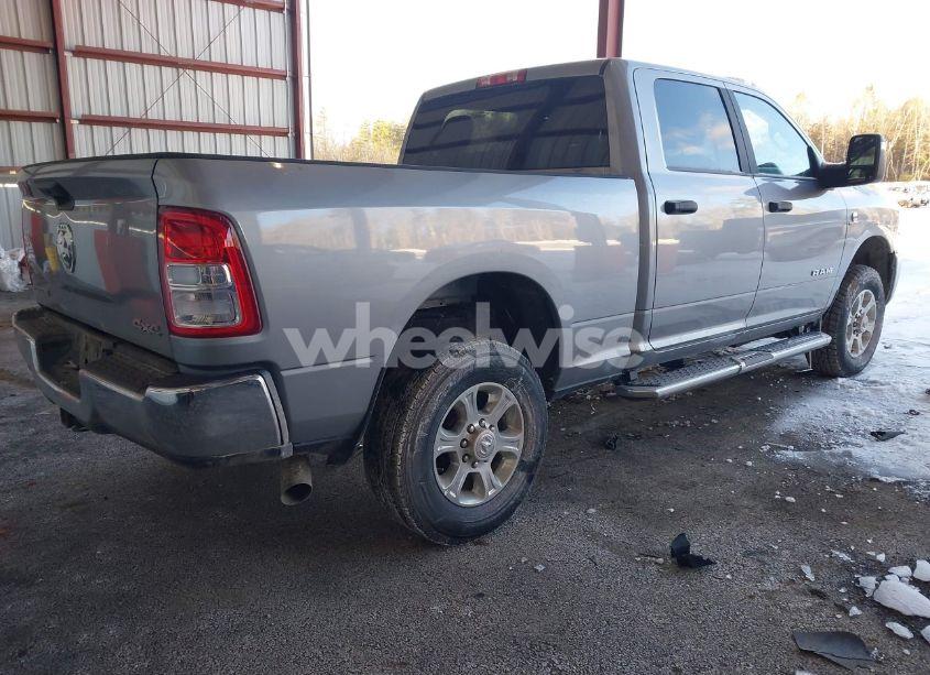 Photo 4 of 2024 Ram 2500 BIG HORN 4X4 6'4 BOX (VIN 3C6UR5DLXRG153848)