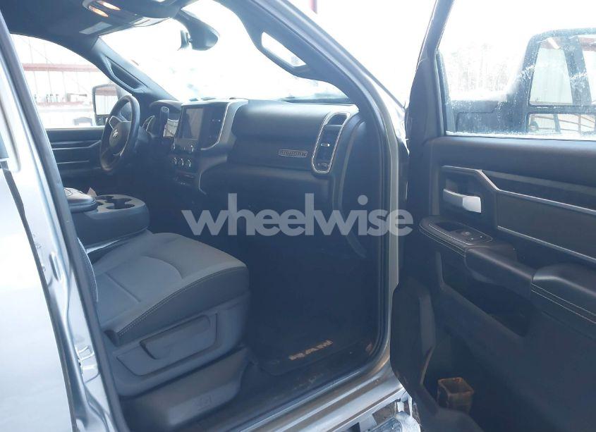 Photo 5 of 2024 Ram 2500 BIG HORN 4X4 6'4 BOX (VIN 3C6UR5DLXRG153848)