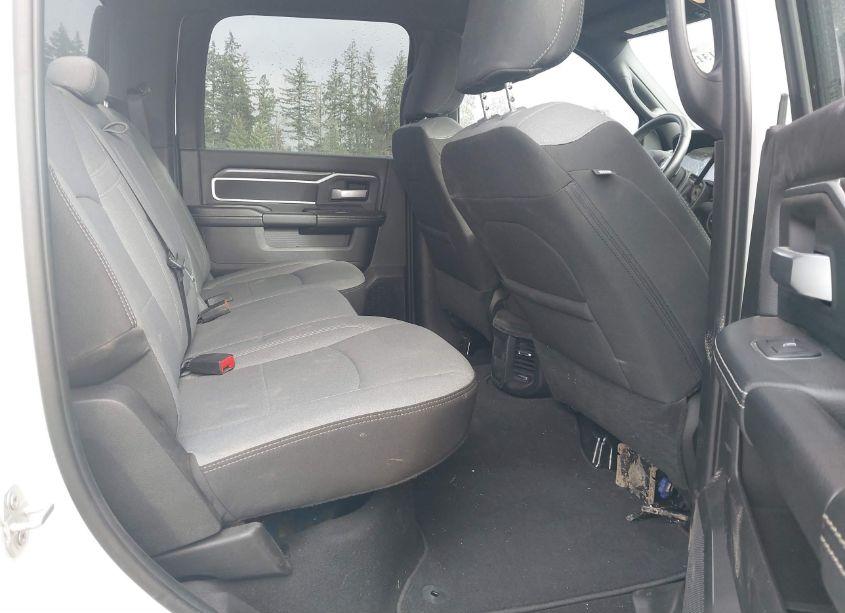 Photo 8 of 2024 Ram 2500 BIG HORN 4X4 6'4 BOX (VIN 3C6UR5DLXRG244716)