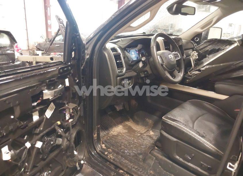 Photo 5 of 2024 Ram 2500 LARAMIE 4X4 6'4 BOX (VIN 3C6UR5FJ2RG186581)