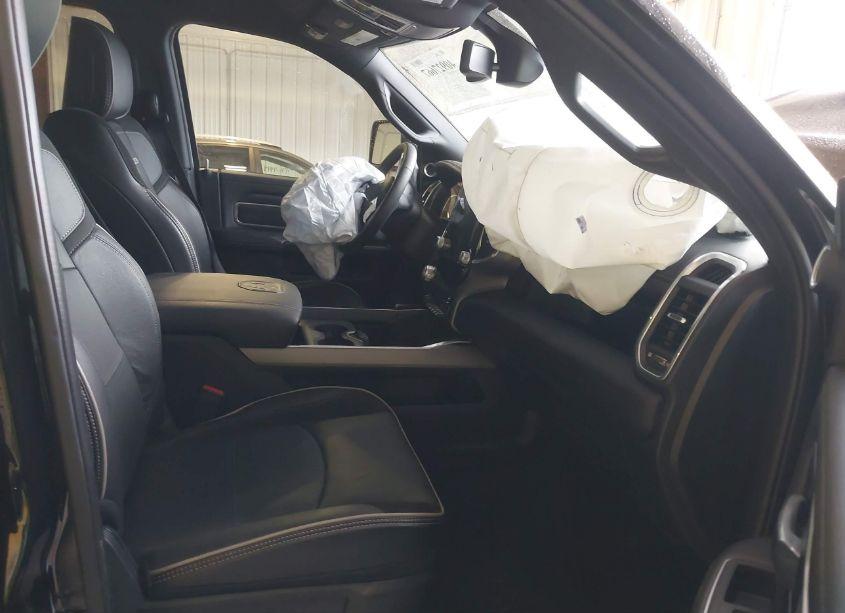 Photo 5 of 2024 Ram 2500 LARAMIE 4X4 6'4 BOX (VIN 3C6UR5FJ4RG133932)