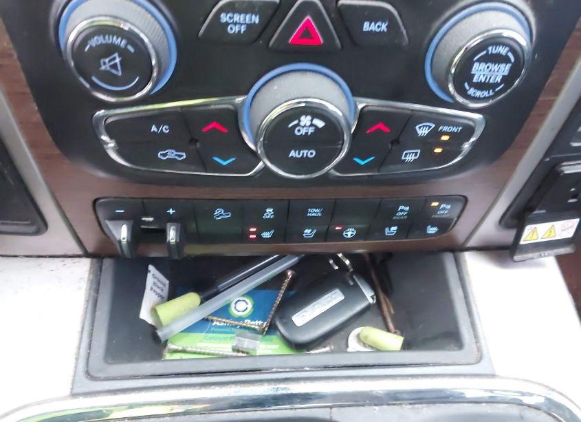 Photo 11 of 2017 Ram 2500 LARAMIE 4X4 6'4 BOX (VIN 3C6UR5FJ7HG679980)