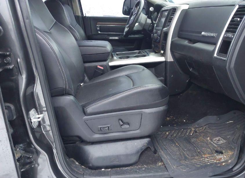 Photo 5 of 2017 Ram 2500 LARAMIE 4X4 6'4 BOX (VIN 3C6UR5FJ7HG679980)