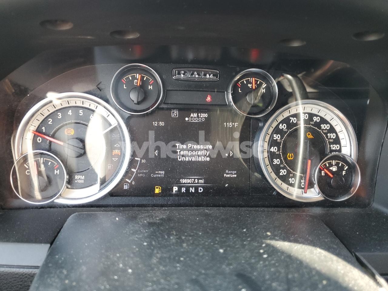 Photo 9 of 2018 RAM 2500 LARAMIE (VIN 3C6UR5FJ7JG205114)