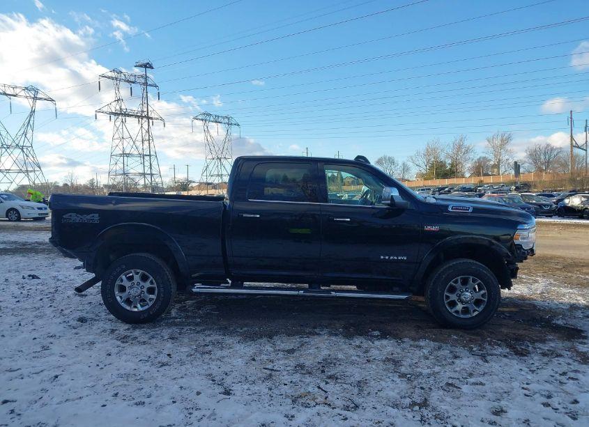 Photo 13 of 2022 Ram 2500 LARAMIE 4X4 6'4 BOX (VIN 3C6UR5FJ8NG171013)