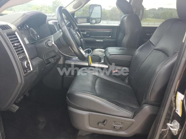 Photo 3 of 2018 RAM 2500 LARAMIE (VIN 3C6UR5FJXJG128058)