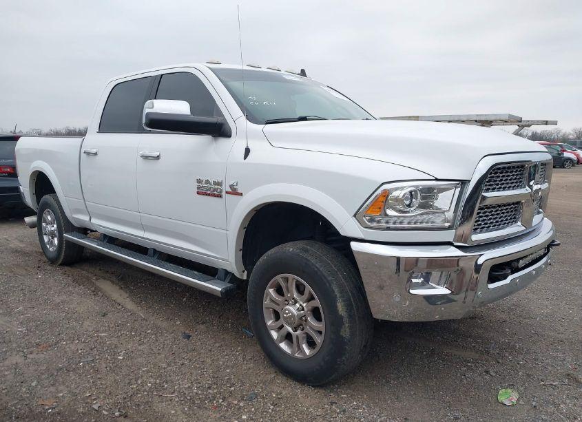2017 Ram 2500 LARAMIE 4X4 6'4 BOX (VIN 3C6UR5FL1HG772852) main photo