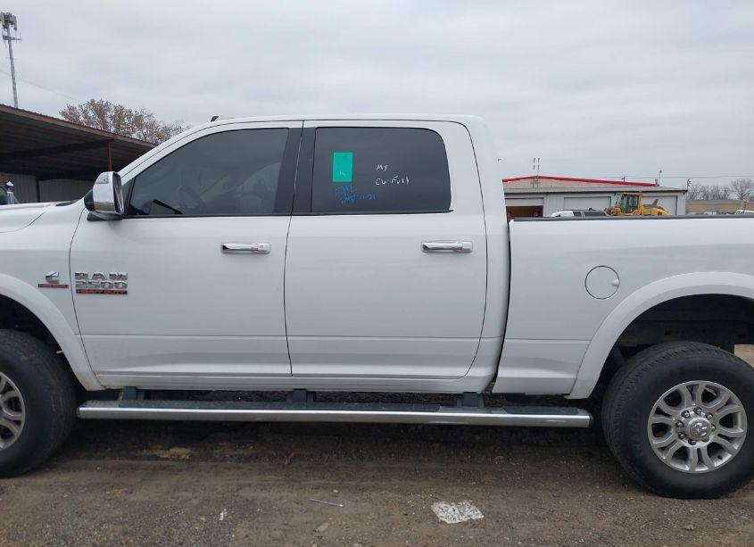 Photo 14 of 2017 Ram 2500 LARAMIE 4X4 6'4 BOX (VIN 3C6UR5FL1HG772852)