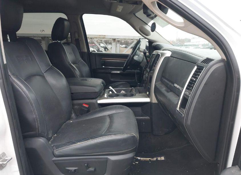 Photo 5 of 2017 Ram 2500 LARAMIE 4X4 6'4 BOX (VIN 3C6UR5FL1HG772852)