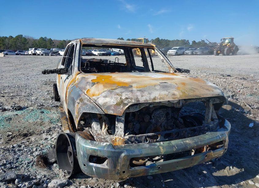 Photo 6 of 2018 Ram 2500 LARAMIE 4X4 6'4 BOX (VIN 3C6UR5FL1JG216479)