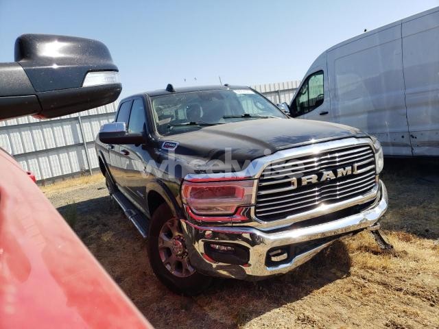 Photo 3 of 2020 RAM 2500 LARAMIE (VIN 3C6UR5FL2LG257982)