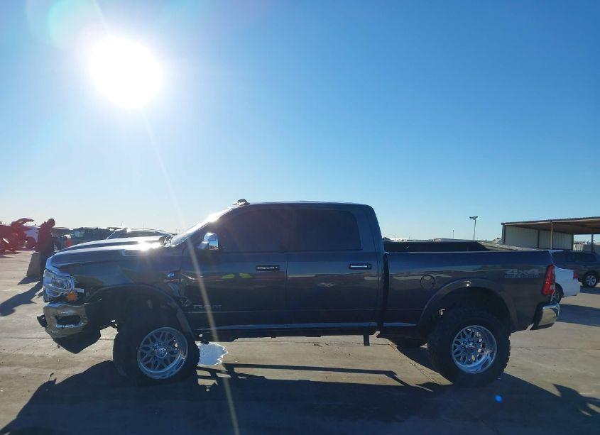 Photo 14 of 2019 Ram 2500 LARAMIE 4X4 6'4 BOX (VIN 3C6UR5FL3KG635161)