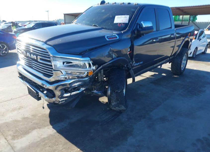 Photo 2 of 2019 Ram 2500 LARAMIE 4X4 6'4 BOX (VIN 3C6UR5FL3KG635161)