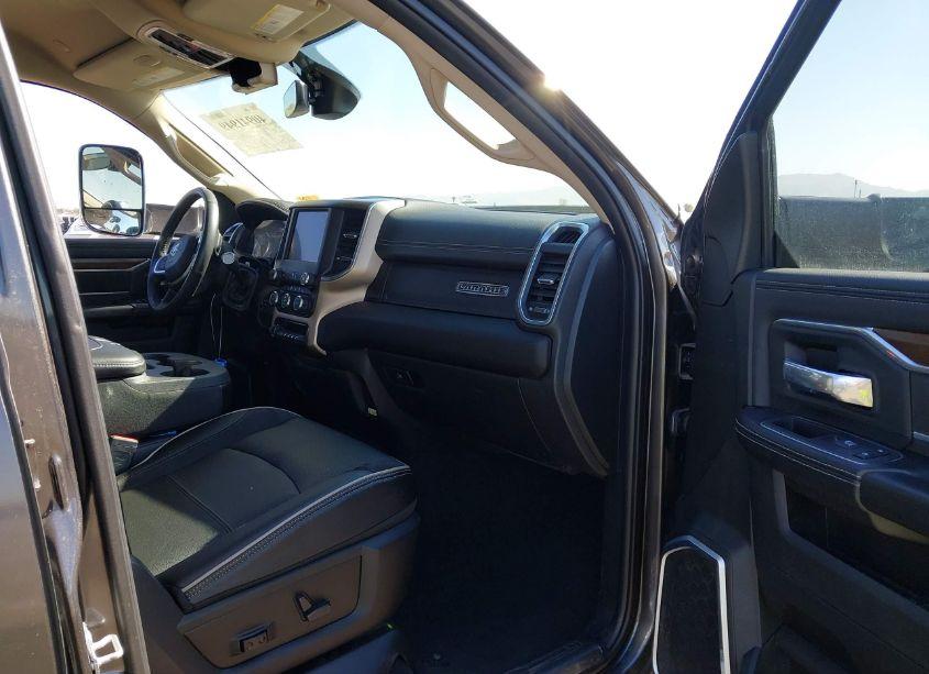 Photo 5 of 2022 Ram 2500 LARAMIE 4X4 6'4 BOX (VIN 3C6UR5FL4NG325945)