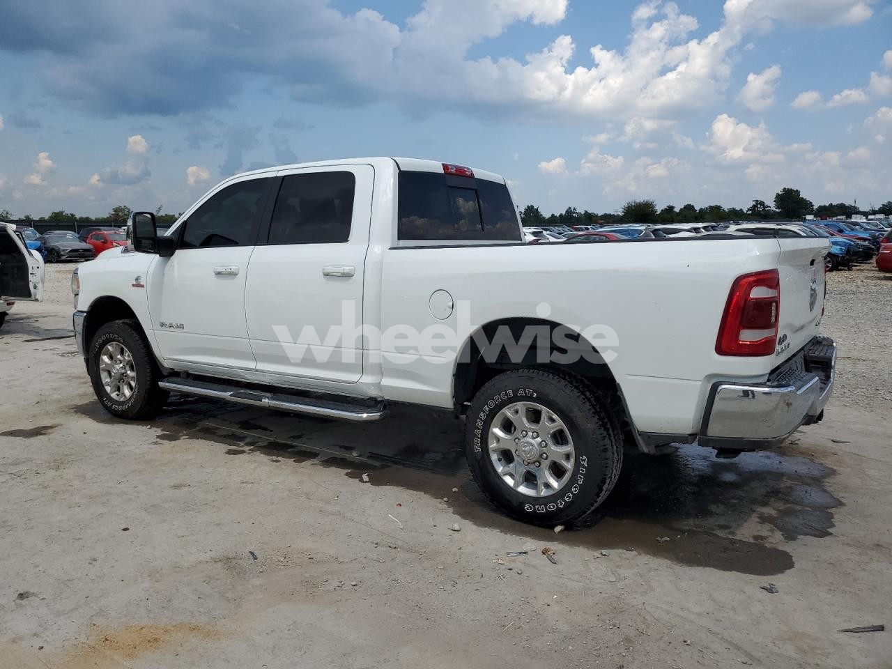 Photo 2 of 2024 RAM 2500 LARAMIE (VIN 3C6UR5FL4RG356117)