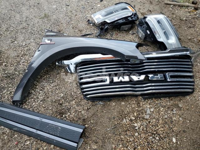 Photo 2 of 2022 RAM 2500 LARAMIE (VIN 3C6UR5FL5NG166725)