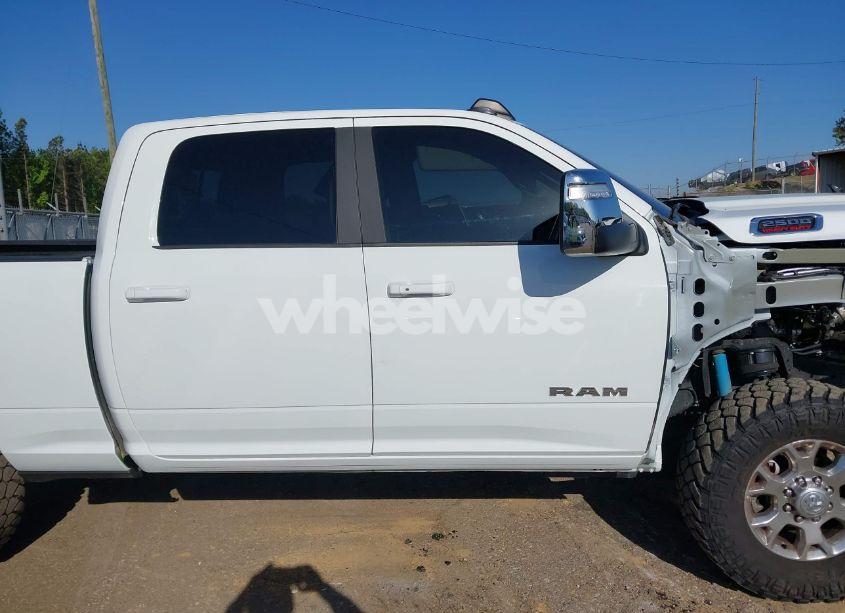 Photo 14 of 2024 Ram 2500 LARAMIE 4X4 6'4 BOX (VIN 3C6UR5FL6RG181448)