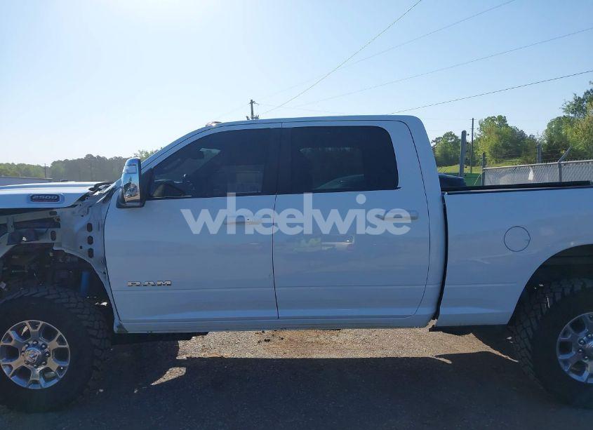 Photo 15 of 2024 Ram 2500 LARAMIE 4X4 6'4 BOX (VIN 3C6UR5FL6RG181448)