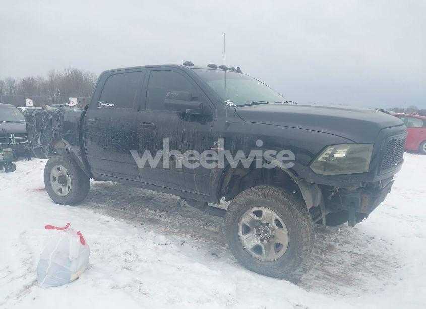 2014 Ram 2500 LARAMIE (VIN 3C6UR5FL7EG207923) main photo