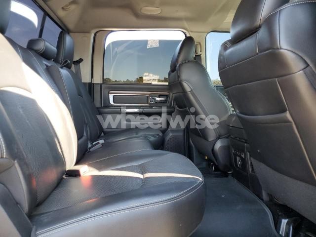 Photo 2 of 2016 RAM 2500 LARAMIE (VIN 3C6UR5FL8GG160176)
