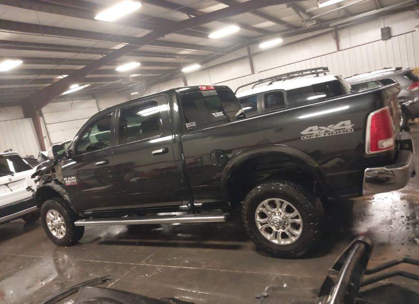 Photo 15 of 2018 Ram 2500 LARAMIE 4X4 6'4 BOX (VIN 3C6UR5FL8JG296749)