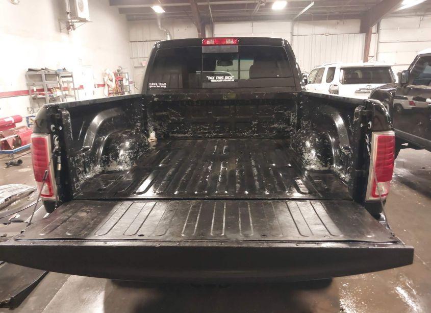 Photo 18 of 2018 Ram 2500 LARAMIE 4X4 6'4 BOX (VIN 3C6UR5FL8JG296749)