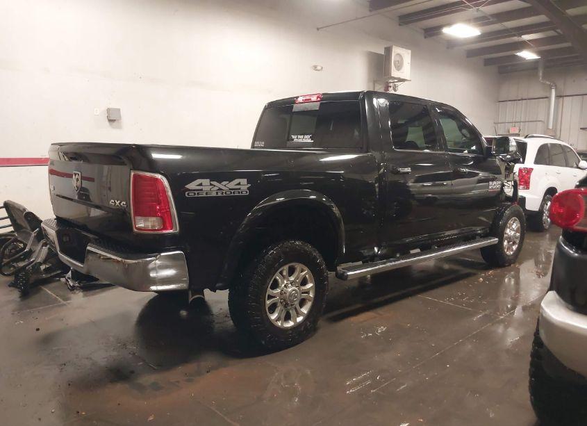 Photo 4 of 2018 Ram 2500 LARAMIE 4X4 6'4 BOX (VIN 3C6UR5FL8JG296749)