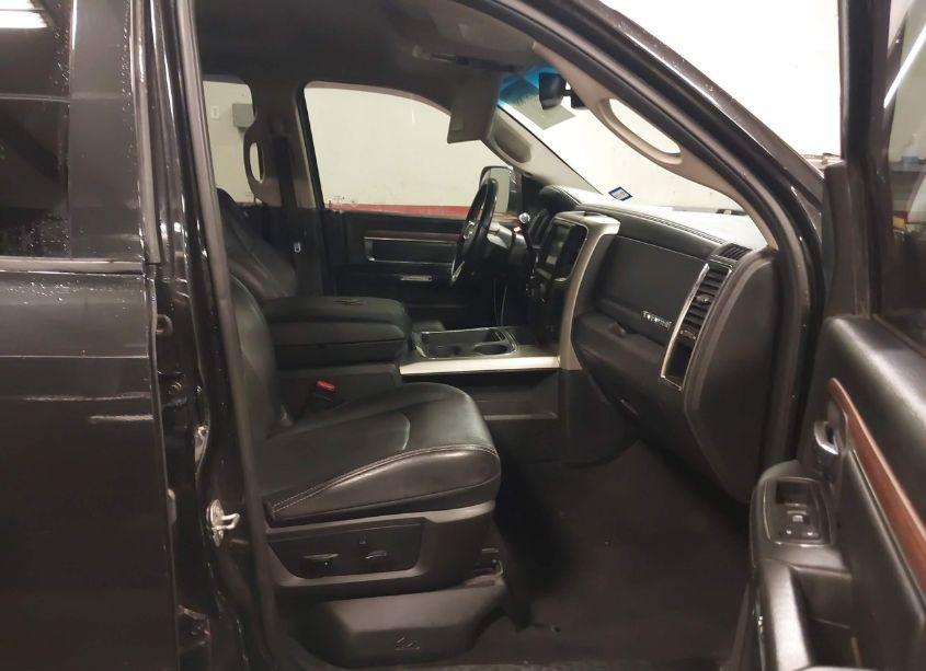 Photo 5 of 2018 Ram 2500 LARAMIE 4X4 6'4 BOX (VIN 3C6UR5FL8JG296749)