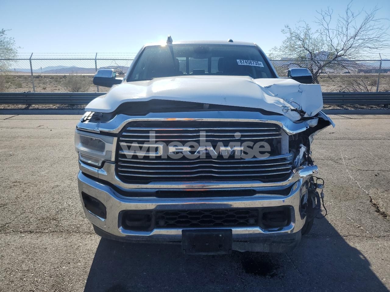Photo 5 of 2020 RAM 2500 LARAMIE (VIN 3C6UR5FL8LG266556)