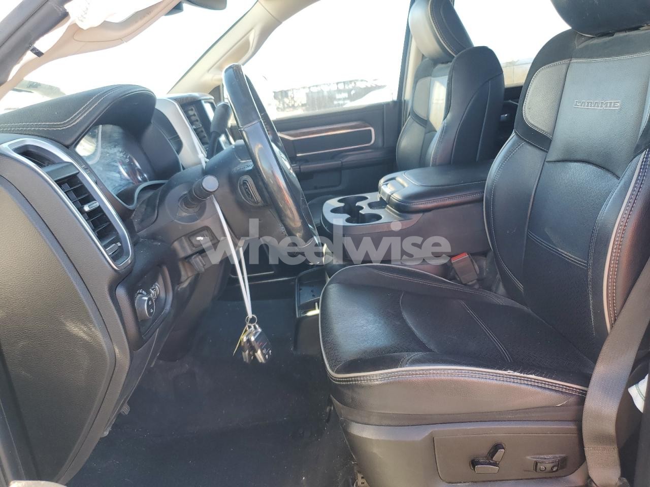 Photo 7 of 2020 RAM 2500 LARAMIE (VIN 3C6UR5FL8LG266556)