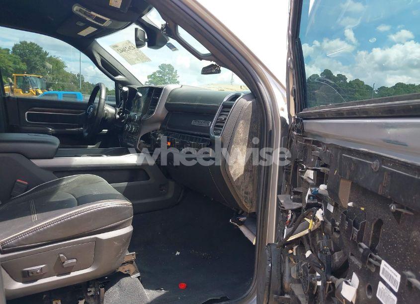 Photo 5 of 2022 Ram 2500 LARAMIE 4X4 6'4 BOX (VIN 3C6UR5FL8NG253261)