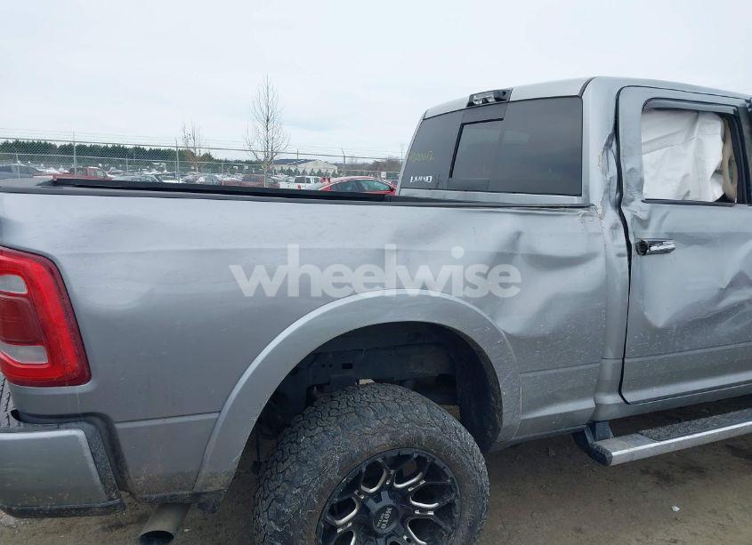 Photo 6 of 2022 Ram 2500 LARAMIE 4X4 6'4 BOX (VIN 3C6UR5FL8NG283134)