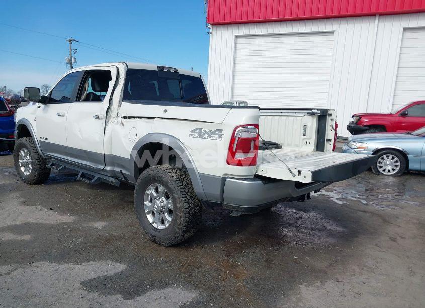 Photo 3 of 2022 Ram 2500 LARAMIE 4X4 6'4 BOX (VIN 3C6UR5FLXNG105323)