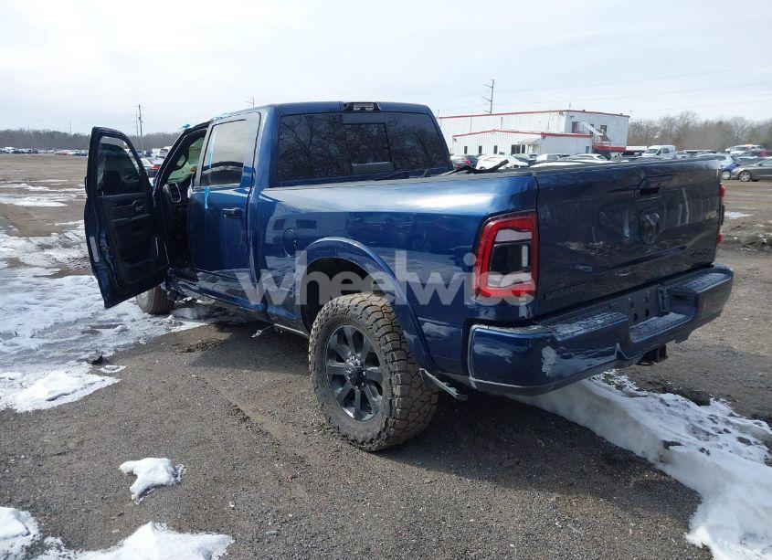 Photo 3 of 2022 Ram 2500 LARAMIE 4X4 6'4 BOX (VIN 3C6UR5FLXNG371568)