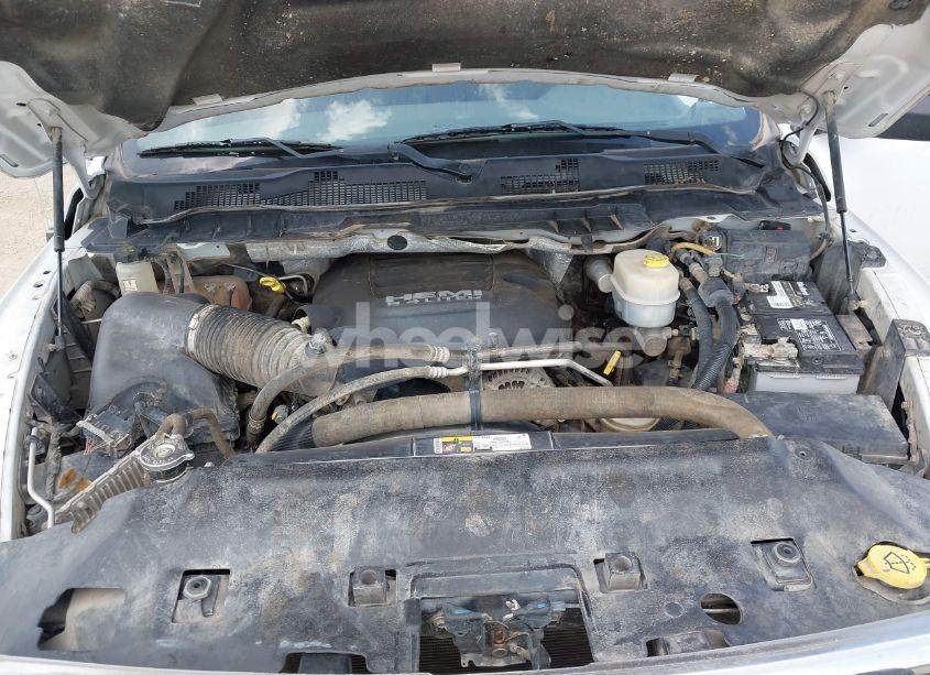 Photo 10 of 2018 Ram 2500 TRADESMAN 4X4 8' BOX (VIN 3C6UR5HJ0JG150860)