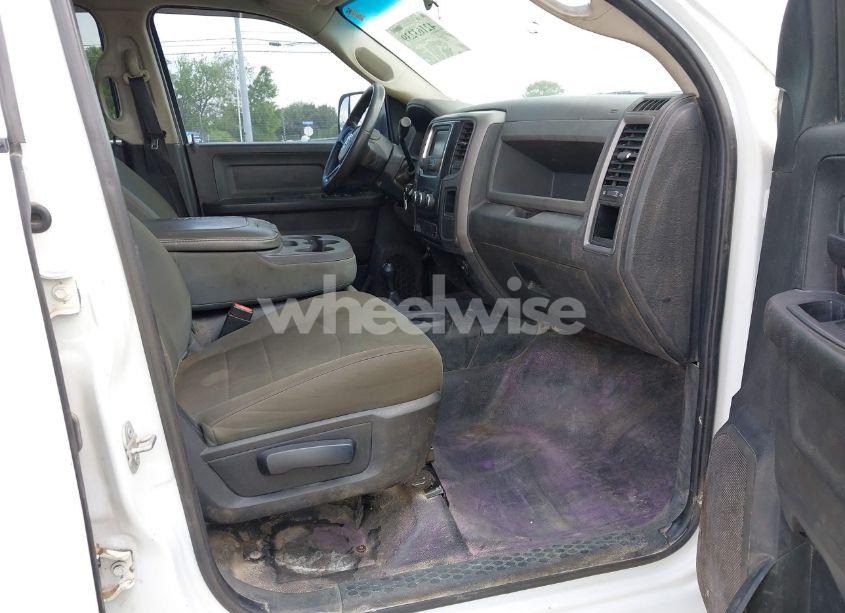 Photo 5 of 2018 Ram 2500 TRADESMAN 4X4 8' BOX (VIN 3C6UR5HJ0JG150860)