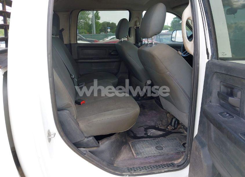 Photo 8 of 2018 Ram 2500 TRADESMAN 4X4 8' BOX (VIN 3C6UR5HJ0JG150860)