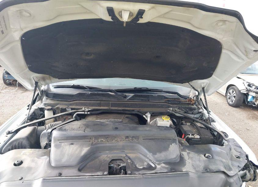 Photo 10 of 2022 Ram 2500 TRADESMAN 4X4 8' BOX (VIN 3C6UR5HJ0NG180964)