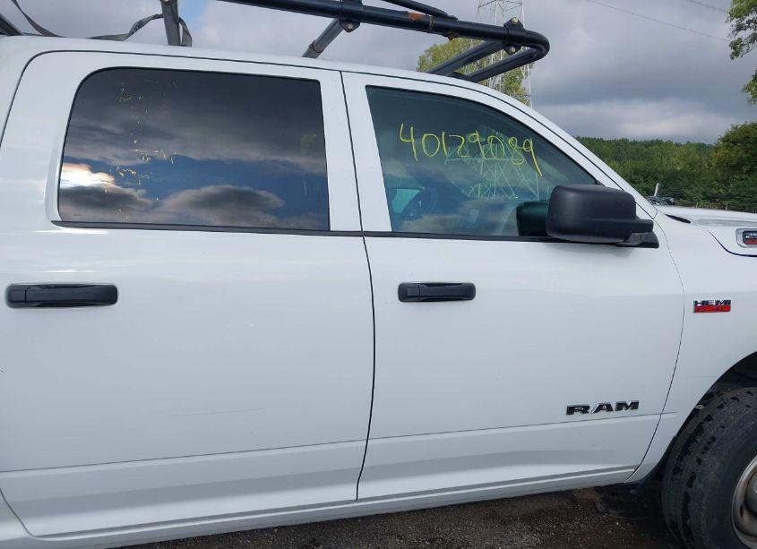 Photo 13 of 2022 Ram 2500 TRADESMAN 4X4 8' BOX (VIN 3C6UR5HJ0NG180964)