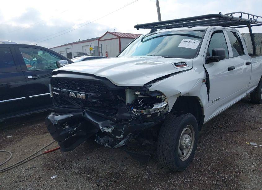 Photo 6 of 2022 Ram 2500 TRADESMAN 4X4 8' BOX (VIN 3C6UR5HJ0NG180964)