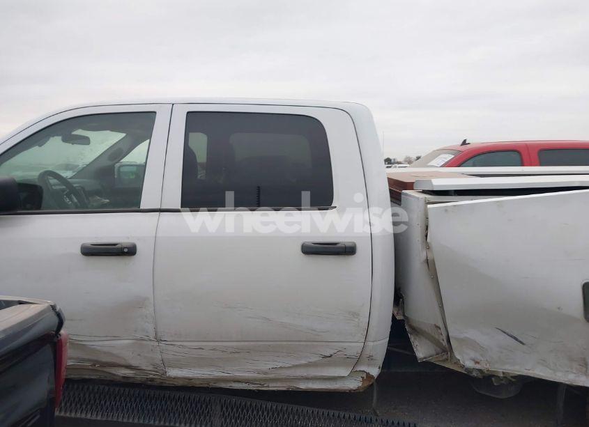 Photo 14 of 2018 Ram 2500 TRADESMAN 4X4 8' BOX (VIN 3C6UR5HJ1JG313192)